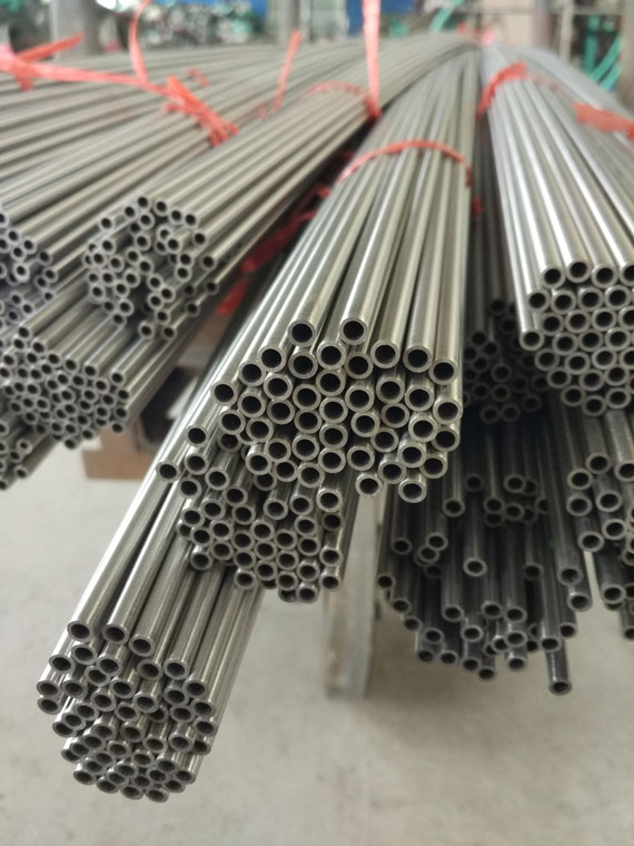 不銹鋼無(wú)縫光亮直管廠家